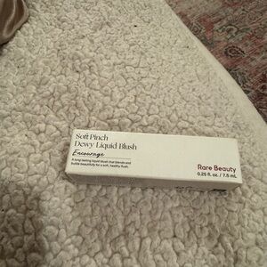 Rare Beauty Soft Pinch Blush in encourage color